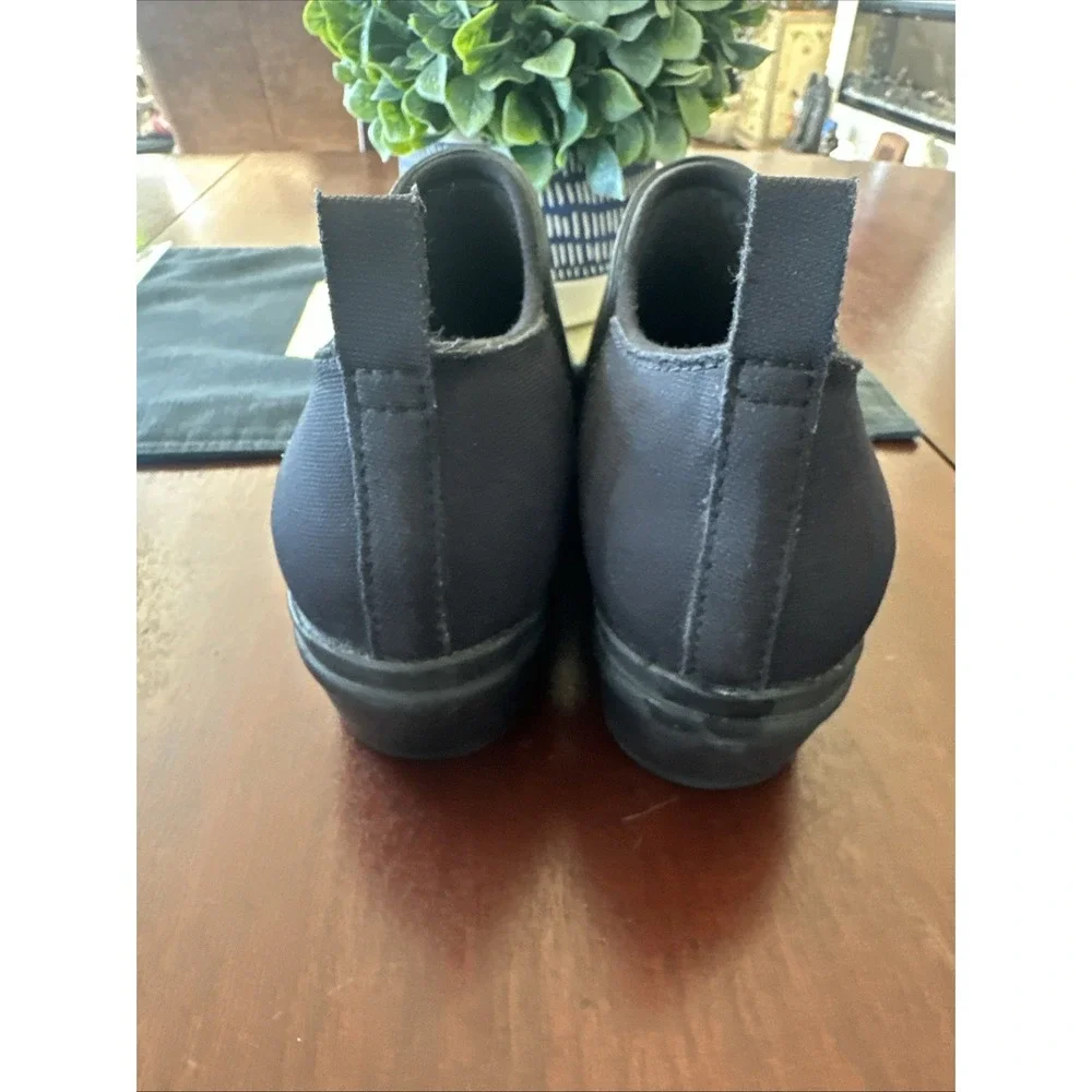 BOGS Vista Low Womens Rain Boot Sz 10 Black‎ Leather Slip On Round Toe Pull on